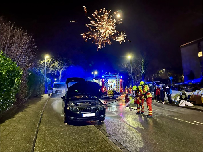 FW-Heiligenhaus: Zwei Einsätze für die Feuerwehr Heiligenhaus in der Silvesternacht