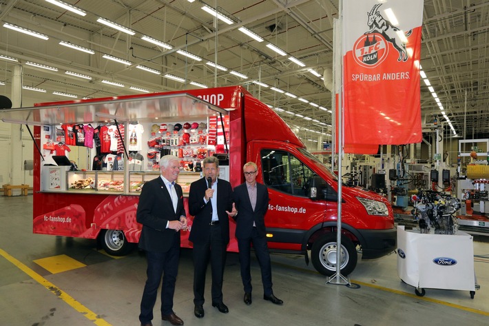 Ford und 1. FC Köln arbeiten zusammen: Partnerschaft bei Übergabe des neuen FC-Fanmobils bekräftigt