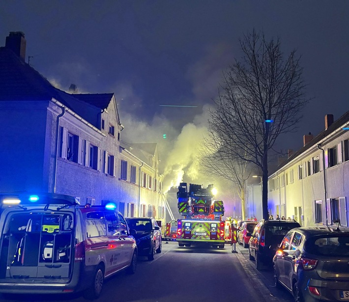 FW Speyer: Speyer, 19. Januar 2026 - Wohnungsbrand in Speyer: Feuerwehr rettet Person, Bevölkerungswarnung aufgehoben