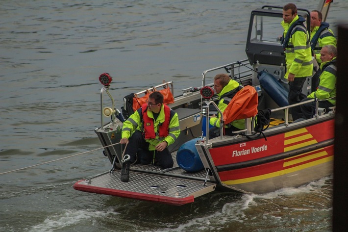 FW Voerde: Suche nach vermisstem Mann am Tenderingssee