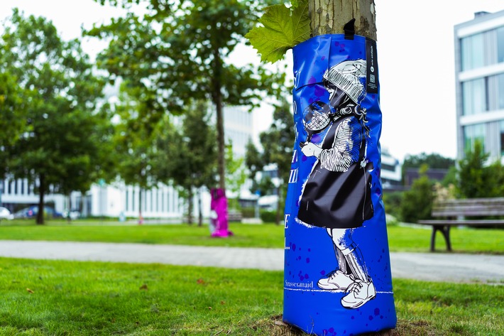 #artfortrees: Street-Art-Baumbewässerungssäcke sorgen für mehr Nachhaltigkeit und Kunst auf den Straßen Essens