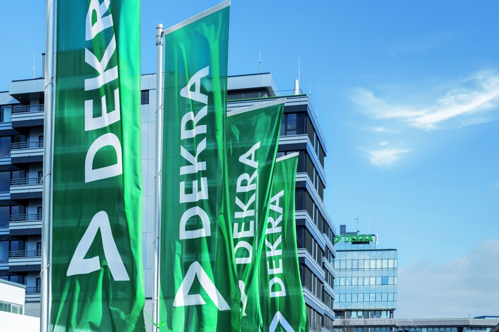 Krank - und trotzdem aktiv im Homeoffice / DEKRA Arbeitssicherheitsreport 2025 untersucht neue Arbeitswelten