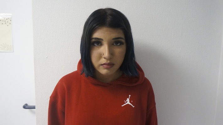 POL-F: 260509 - 0586 - Sachsenhausen: 15-Jährige vermisst