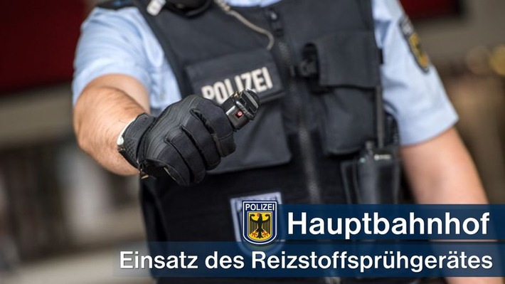 Bundespolizeidirektion München: Einsatz des Reizstoffsprühgerätes / Bundespolizisten trennen aggressive Personen