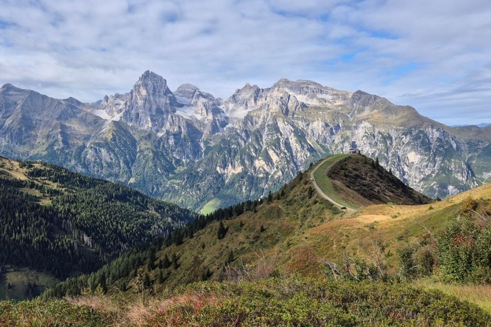 Aktuelle Infos für Wander-Apps / DBU-Projekt bringt Streckenupdates für Schutzgebiete