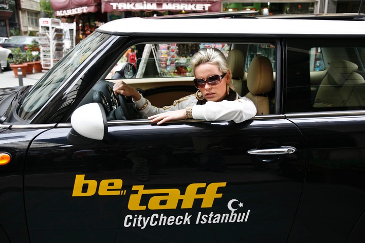 Topmodel Gina-Lisa macht Istanbul im &quot;taff City Check&quot; unsicher