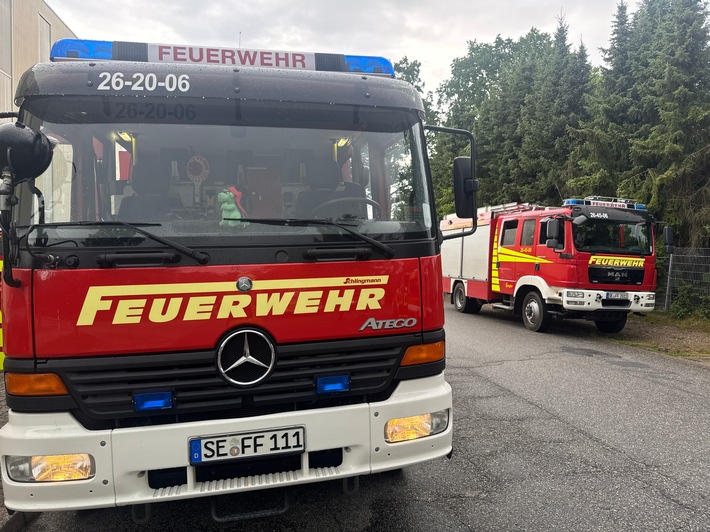 FW-SE: Feuer im Dachbereich einer Industriehalle