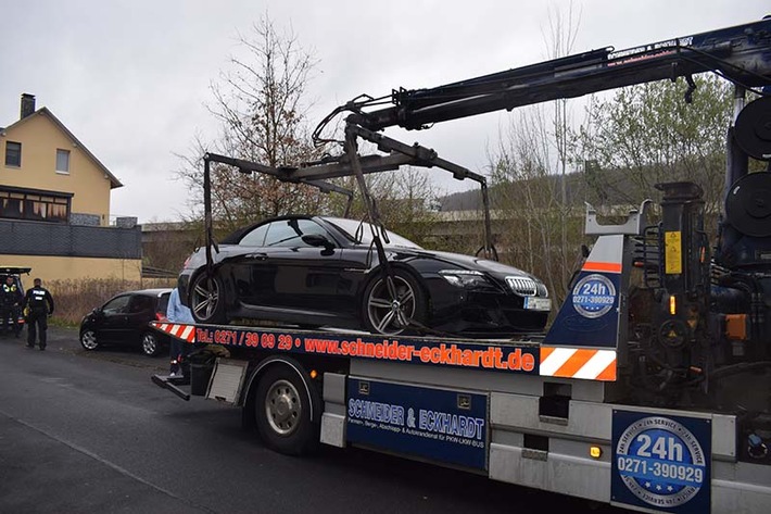 POL-SI: Polizei erfolgreich bei Fahndung nach Raser - Sportwagen und Handys sichergestellt -#polsiwi