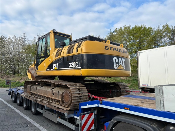 POL-PPTR: Sondertransporte überschreiten erlaubte Maße - Weiterfahrt 2-mal untersagt