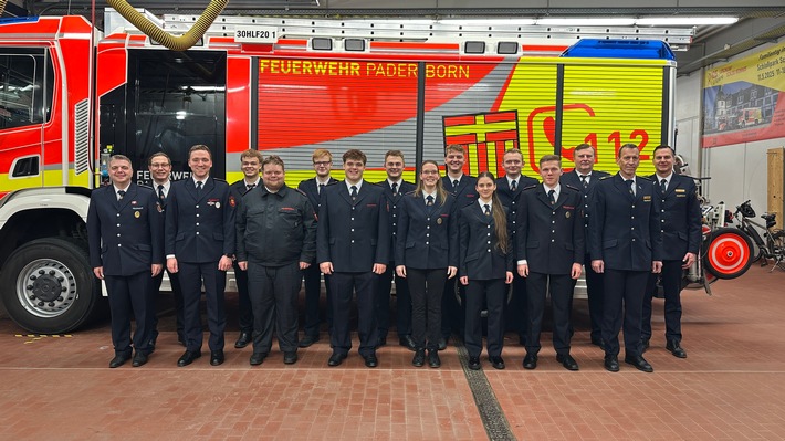 FW Paderborn: Jahreshauptversammlung des Löschzuges Schloß Neuhaus