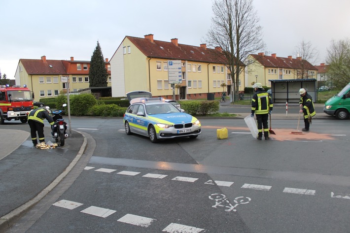 FW-WRN: Verkehrsunfall zwischen Krad und PKW auf der Stockumer Straße