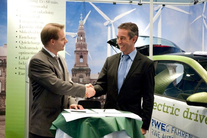 RWE setzt Internationalisierung der Elektromobilität fort / - Erster Kooperationsvertrag in Dänemark unterzeichnet / - Lieferung von Ladeinfrastruktur für E-Fahrzeuge vereinbart (mit Bild)