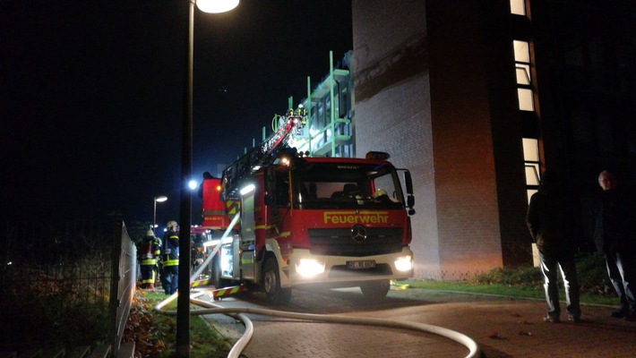 FW-RE: Brand im Kreishaus Recklinghausen - frühzeitige Branderkennung verhindert größeren Schaden