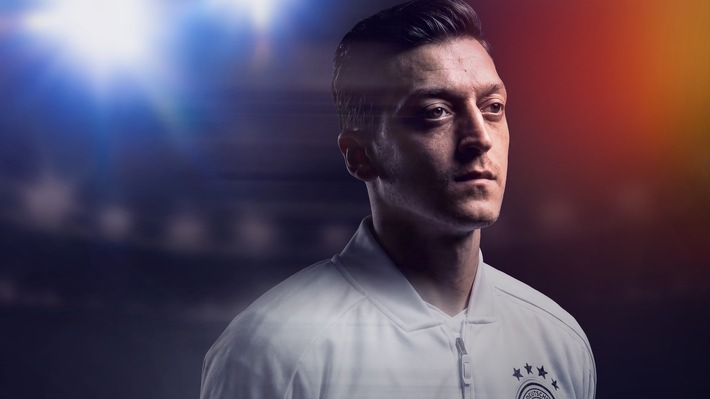 "Mesut Özil – zu Gast bei Freunden": Dreiteilige Doku-Serie im ZDF