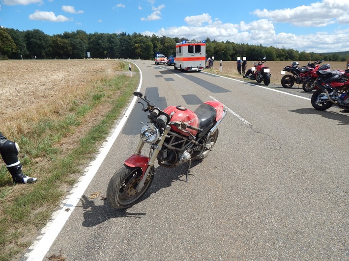 POL-PDKO: Braubach L 327Verkehrsunfall mit verletztem Motorradfahrer