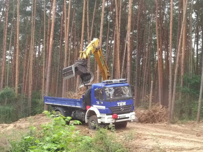 THW-HH MV SH: Waldbrand Lübtheen: THW-Einsatz geht weiter