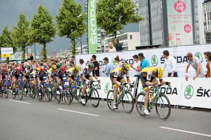 SKODA zum 7. Mal als Sponsor des Radsport-Klassikers &#039;Rund um Köln&#039; im Einsatz (FOTO)