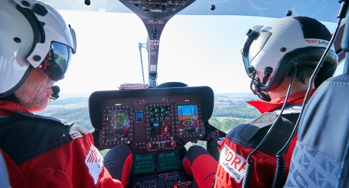Der Traum vom Fliegen: Die DRF Luftrettung startet Ausbildungsprogramm für Berufshubschrauberpilot*innen