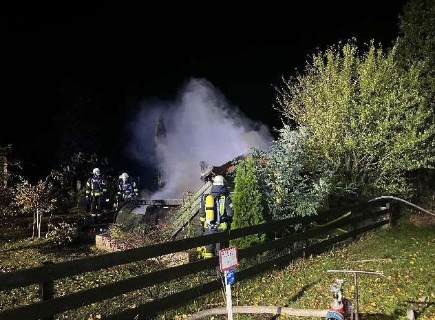 POL-CE: Hohne - Gartenhaus in Hohne/Spechtshorn abgebrannt