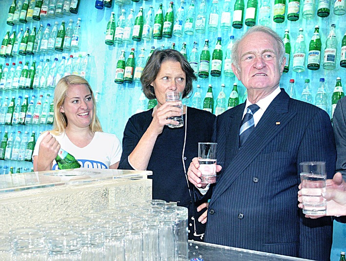 Bundespräsident Gast an größter Mineralwasser-Bar der Welt
