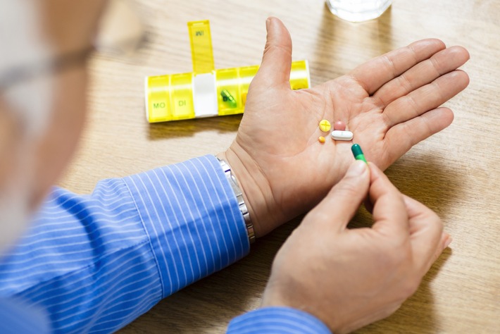 Viele Menschen greifen unnötig zu Nahrungsergänzungsmitteln / pharmacon Meran