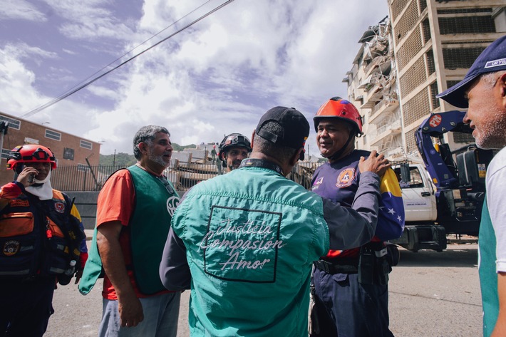 Venezuela: Medizinisches Nothilfeteam reist in das Erdbebengebiet / Hilfsorganisationen im Bündnis "Aktion Deutschland Hilft" unterstützen venezolanische Teams bei der Versorgung von Verletzten