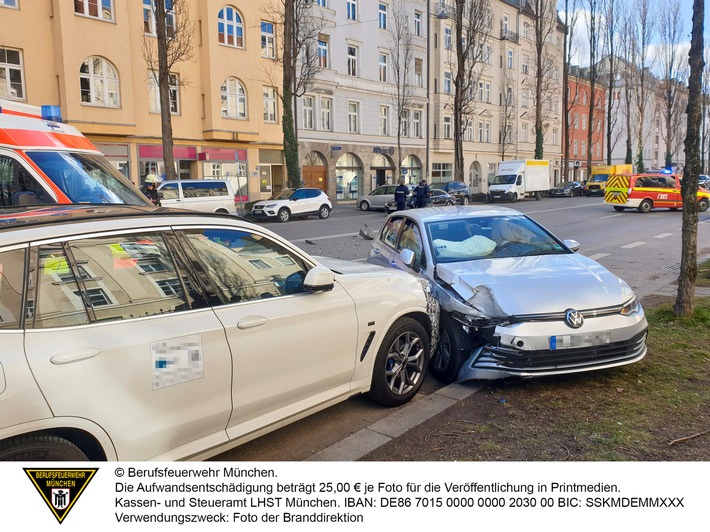 FW-M: Verkehrsunfall - eine Verletzte (Ludwigsvorstadt-Isarvorstadt)