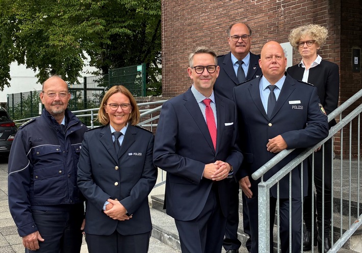 POL-WES: Moers/Neukirchen-Vluyn - Landrat Ingo Brohl stellt neuen Leiter des Bezirksdienstes Süd vor