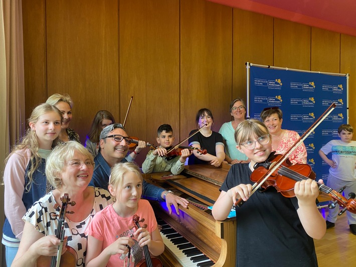 Wenn hörgeschädigte Kinder die Musik spüren / "Aus der Stille in den Klang" startet 2025 bundesweit