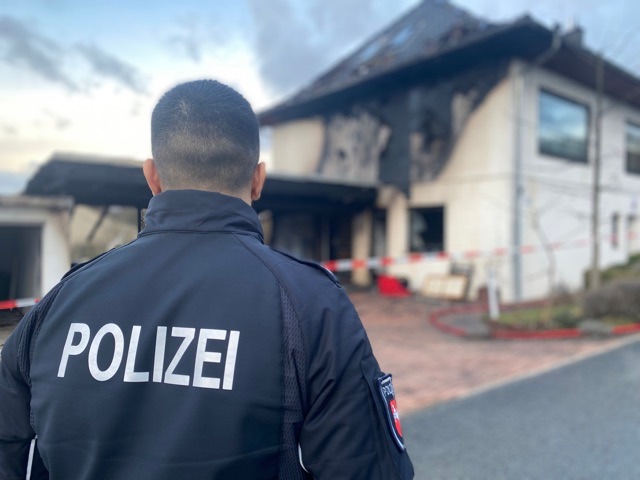POL-HM: Brand eines Einfamilienhauses in Nienstedt