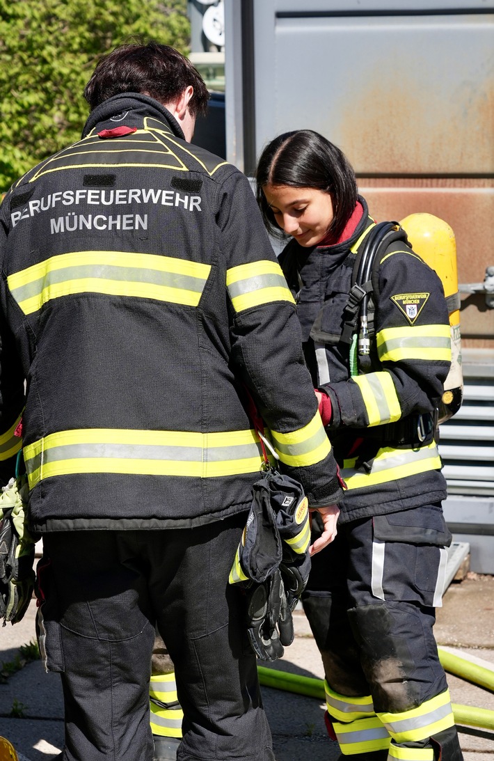 FW-M: Der Girls