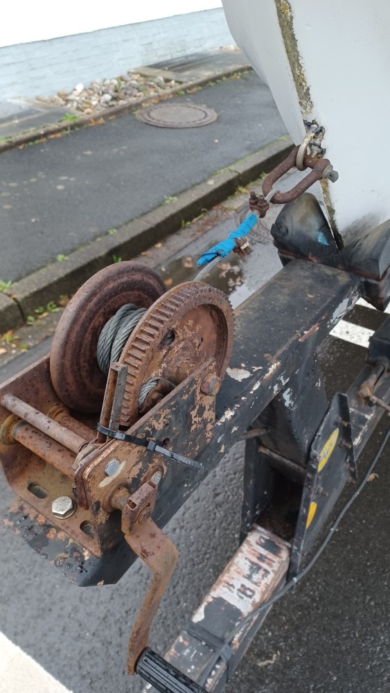 POL-BS: Verkehrsunsicherer Anhänger