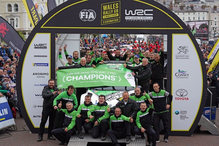 Rallye Großbritannien: Spiel, Satz und WRC 2 Pro-Titel* für SKODA Werksfahrer Kalle Rovanperä und Jonne Halttunen (FOTO)