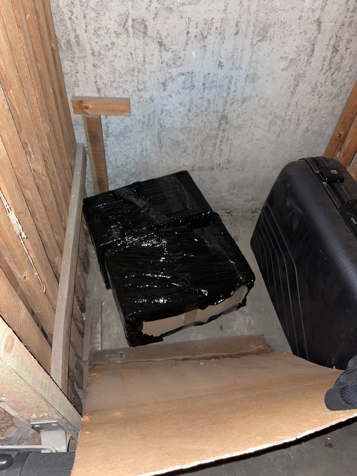 HZA-B: Zoll verhindert illegalen Handel mit 40.000 Stück unversteuerten Zigaretten