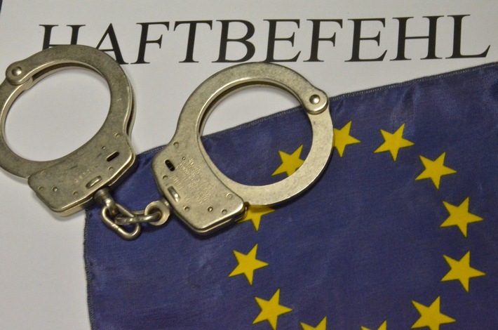 BPOLD FRA: Fahnder der Bundespolizei am Flughafen Frankfurt erfolgreich
