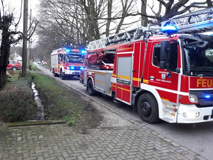 FW Dinslaken: Renovierungsarbeiten lösen Heimrauchmelder aus