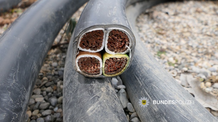 Bundespolizeidirektion München: Mehrere Tausend Euro Schaden // Diebstahl im S-Bahn-Betriebswerk