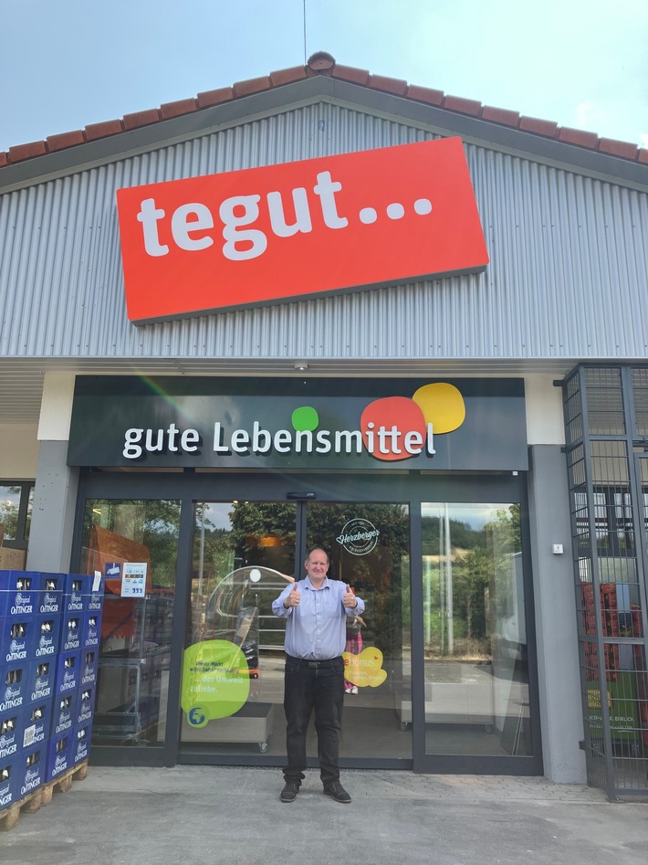 Presseinformation: Umbauarbeiten abgeschlossen - tegut… Markt in Freiensteinau nach Renovierung wieder geöffnet
