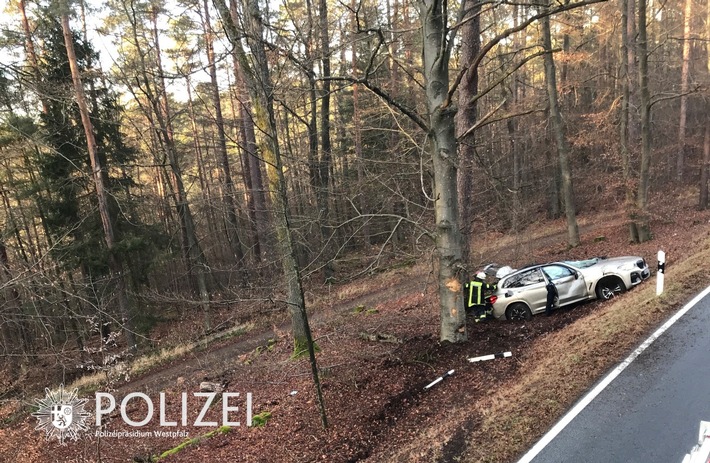 POL-PPWP: Überholmanöver führt zu Unfall