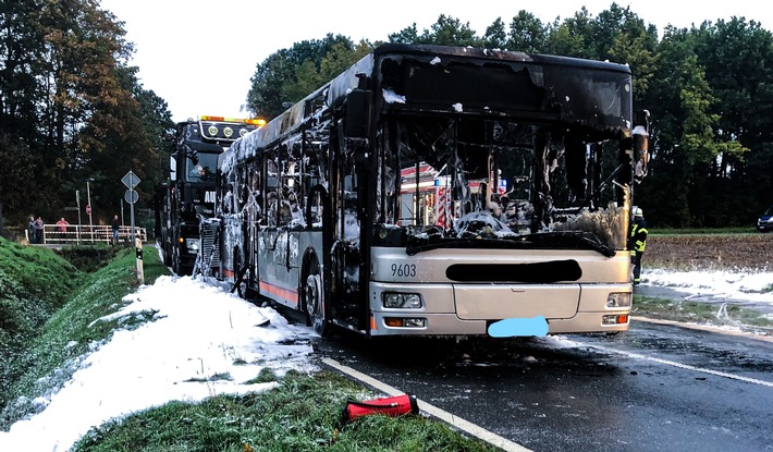 POL-WES: Sonsbeck - Brand eines Busses