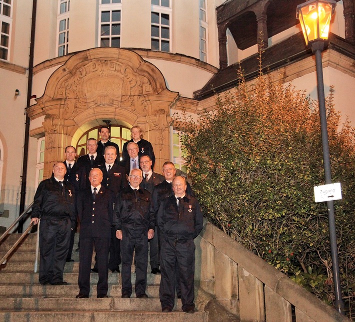 FW-E: Jubilahrehrung bei der Freiwilligen Feuerwehr in Essen