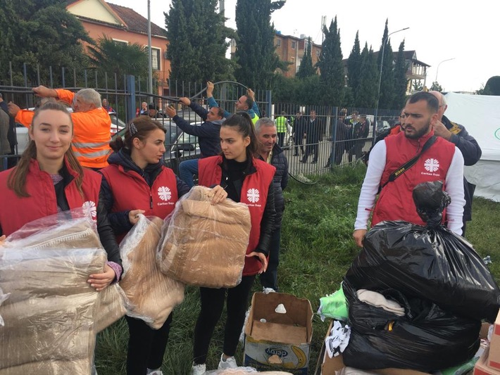 Caritas-Nothilfe in Albanien: warme Unterkünfte, Essenspakete und psychosoziale Unterstützung
