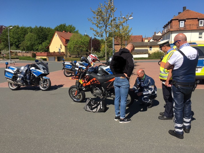 POL-KB: Waldeck-Frankenberg - Groß angelegte Motorradkontrollen am Edersee