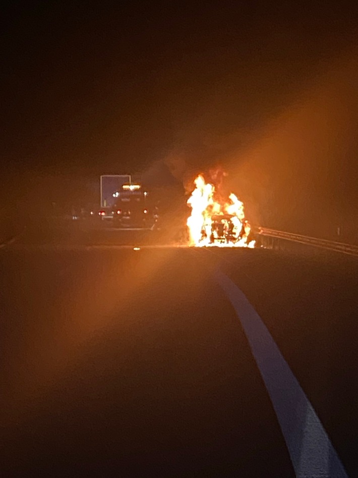 POL-PASTKL: Brennender PKW auf der A63