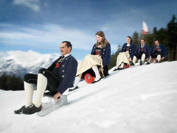Igluzauber, Klumperspaß & Naturschneegenuss in Tirol - BILD