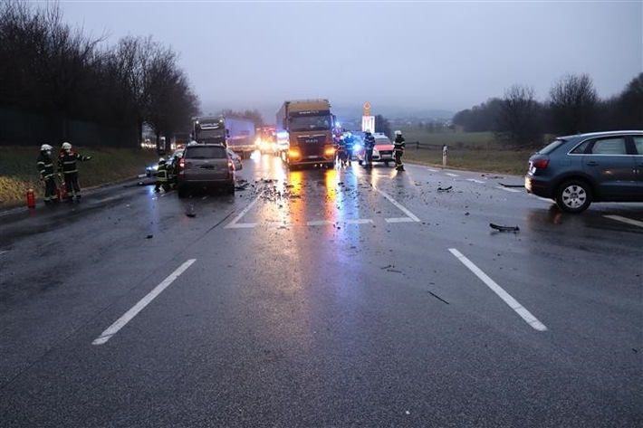 POL-PDTR: Verkehrsunfall mit verletzten Personen