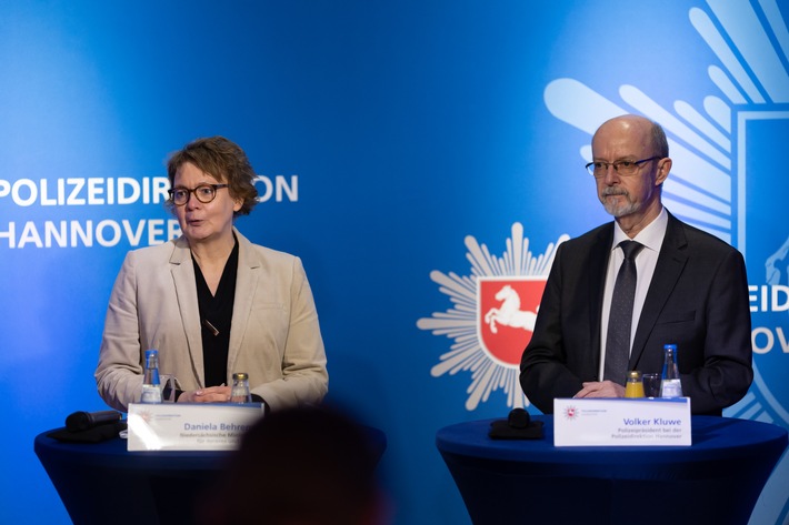 POL-H: Hannover: Innenministerin Daniela Behrens besucht die Polizeidirektion Hannover