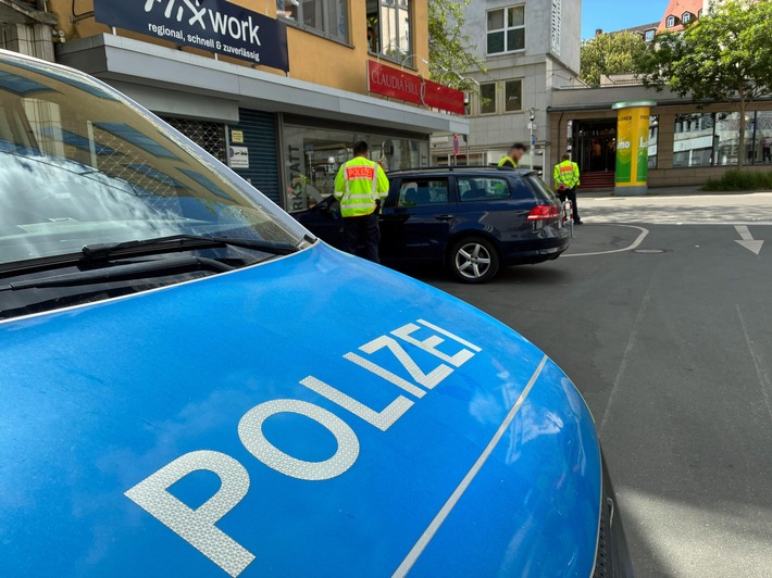 POL-KS: Nachtrag zur Meldung: "Kontrollen der Polizei in der "Woche der Verkehrssicherheit": Fahrer ohne Führerschein flüchtet zu Fuß"