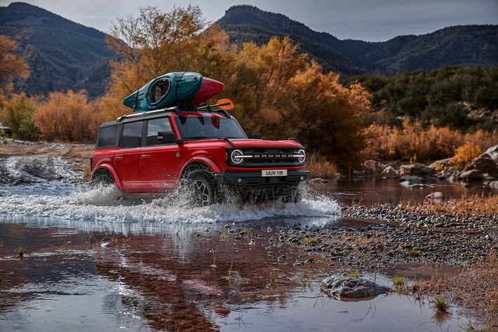 Ford präsentiert auf Caravan Salon neuen Ranger und neuen Bronco - attraktiver Querschnitt durch Produktprogramm