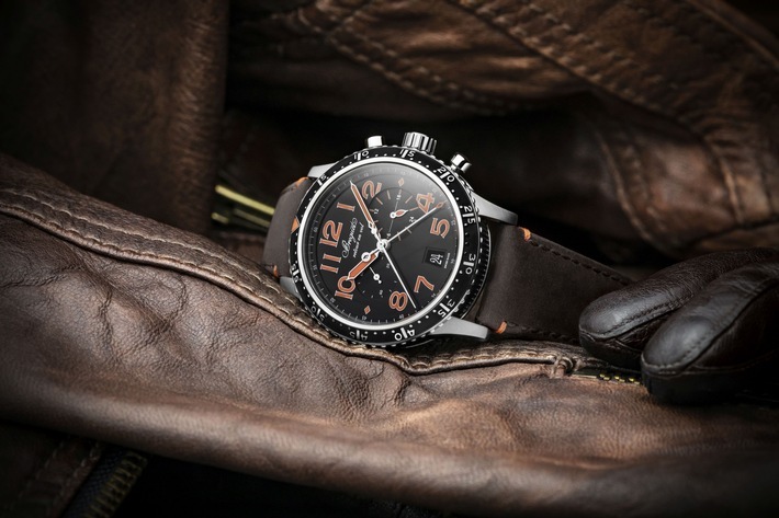 Betont sportlich: der Fliegerchronograph Type XXI 3815TIHO3ZU von Breguet im Titan-Gehäuse ist mit der Flyback-Funktion ausgestattet. Die großen Ziffern, die Indizes und Zeiger sind lumineszierend und wahlweise grün oder orange. UVP 14.400,00 Euro inkl. 19% MwSt. (je Version limitiert auf 250 Stück) / Uhr, Zeitmesser, Breguet, Type XXI, Chronograph, Fliegeruhr, mechanische Uhr, Uhrmacherkunst / 17.06.2021 / Weiterer Text über ots und www.presseportal.de/nr/156584 / Die Verwendung dieses Bildes ist für redaktionelle Zwecke unter Beachtung ggf. genannter Nutzungsbedingungen honorarfrei. Veröffentlichung bitte mit Bildrechte-Hinweis.